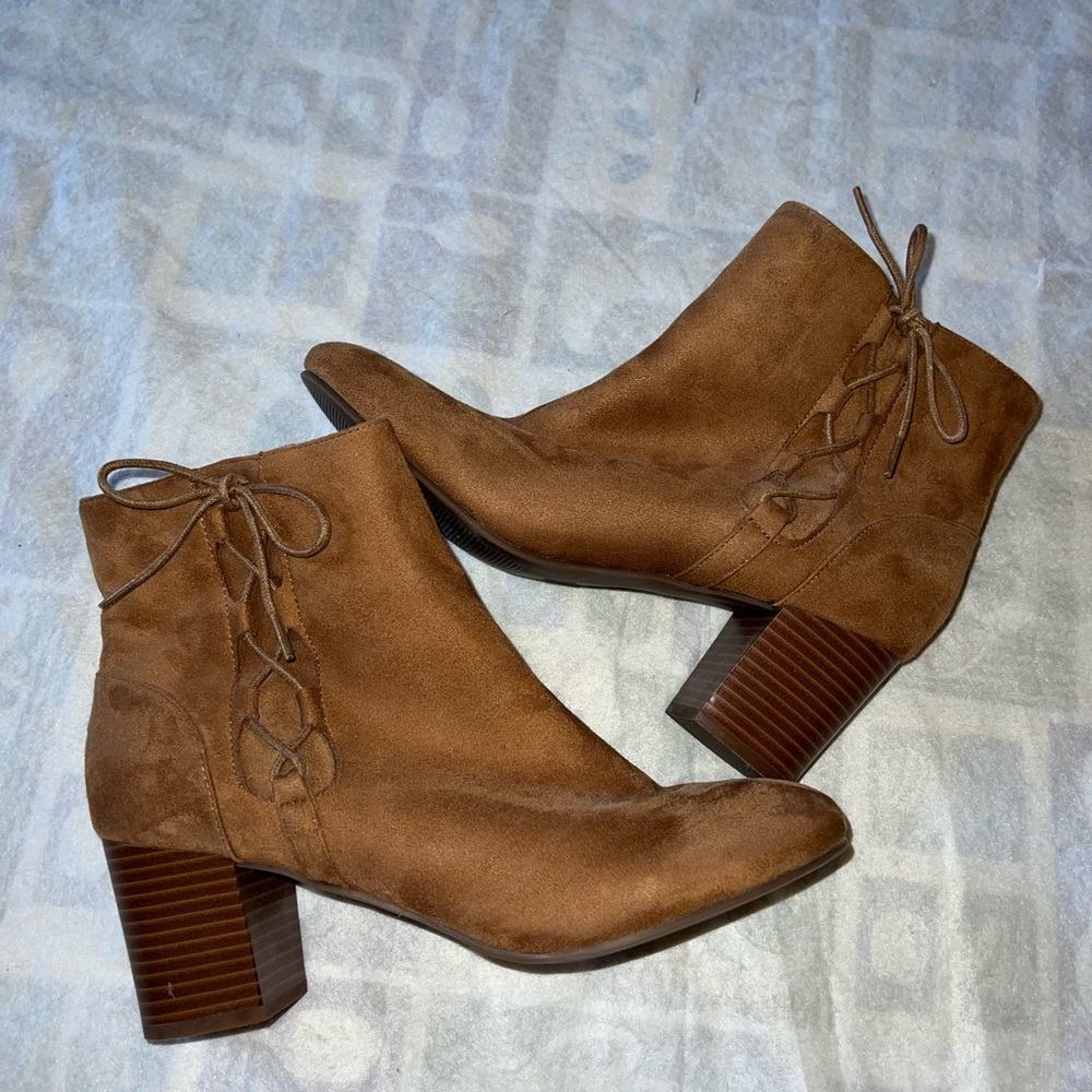 Merona woman’s suede heeled ankle boots
